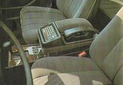 W126 Mercedes mit Autotelefon TEKADE BSA33A B-NETZ